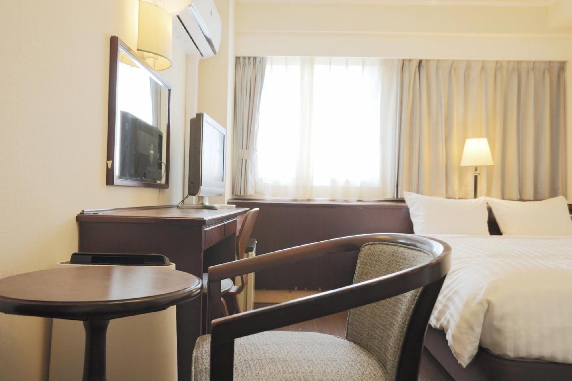 Hotel Castle Inn Yokkaichi Exterior photo
