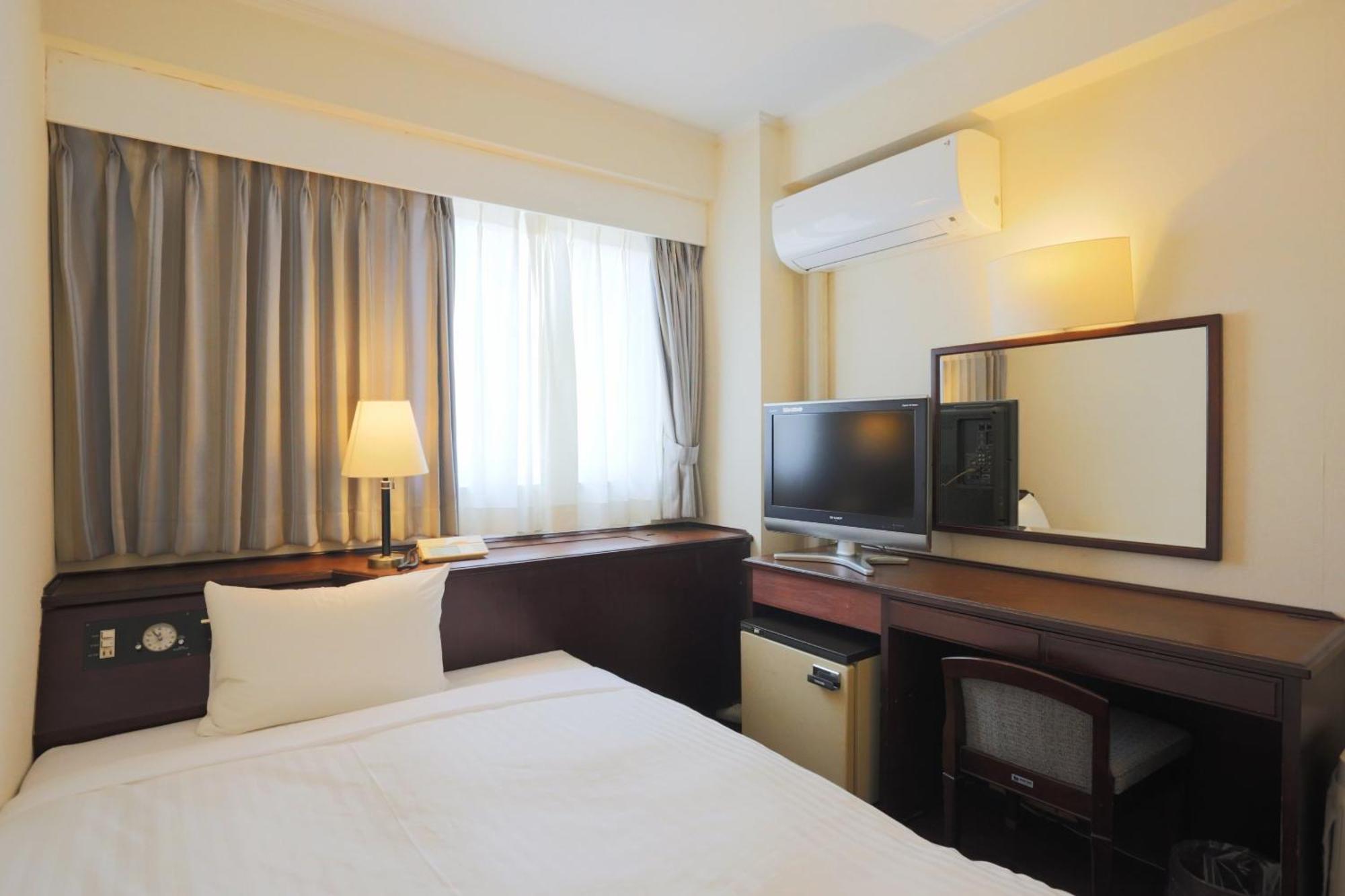 Hotel Castle Inn Yokkaichi Exterior photo